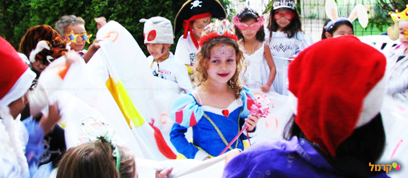 נסיכות ואבירים עם הצגה ותחפושות - 073-7840251