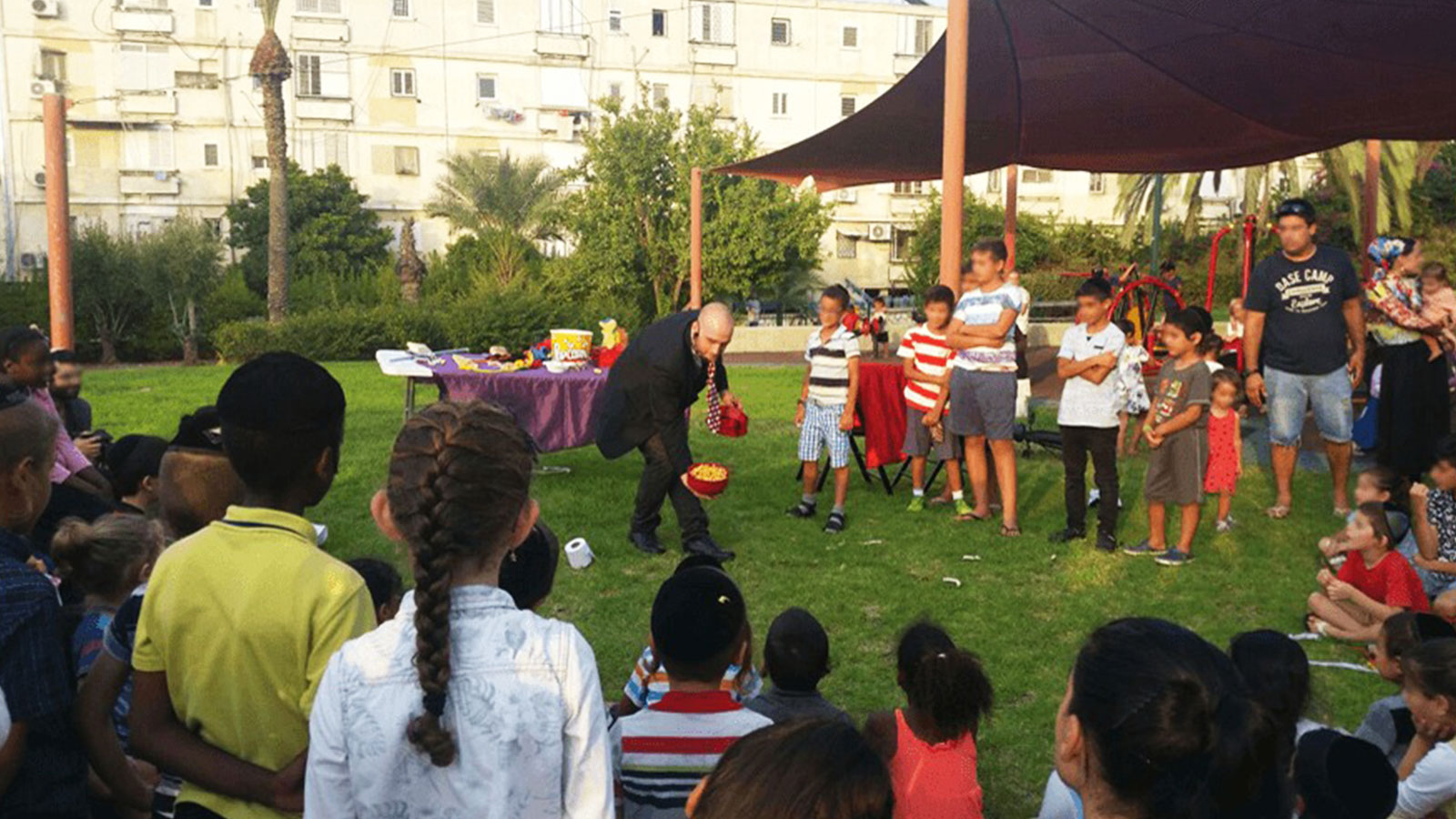 אופק הקוסם - במופע מרהיב - 073-7026286