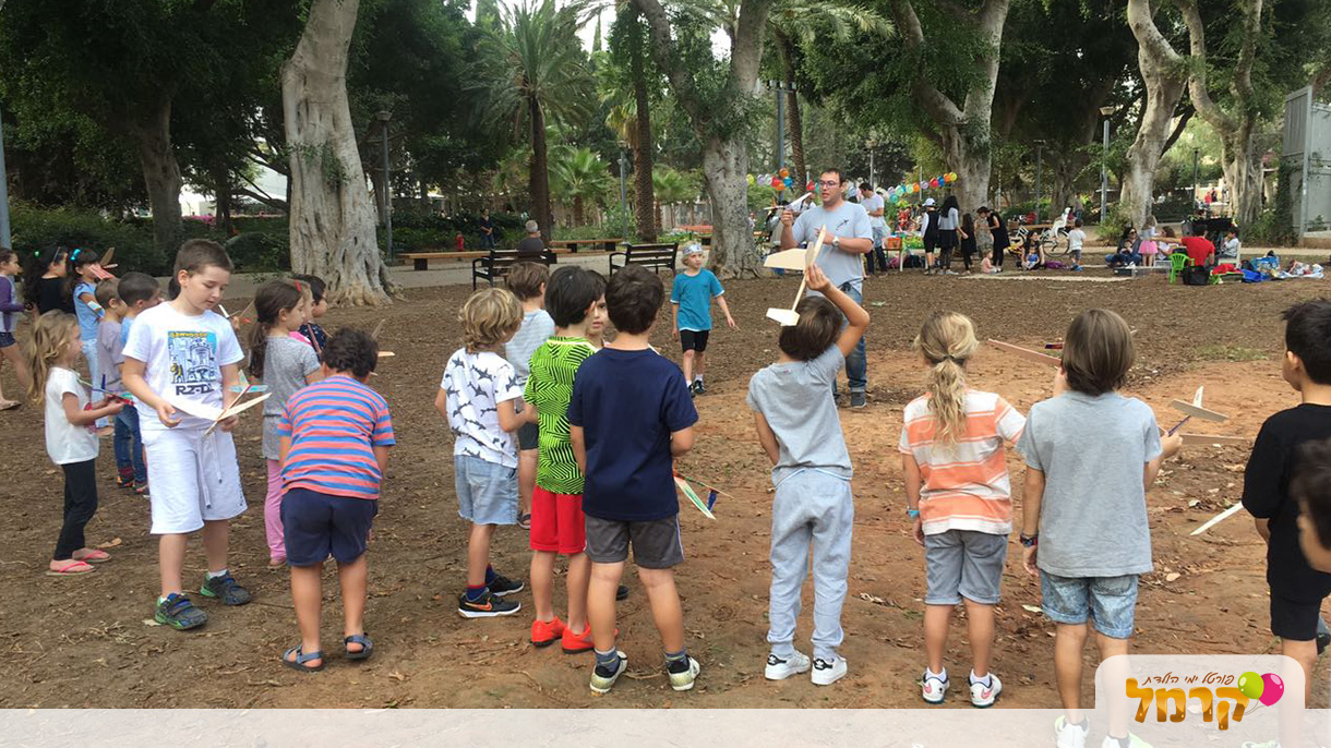 ירון אווירון - הפעלת טיסנים - 073-7581902