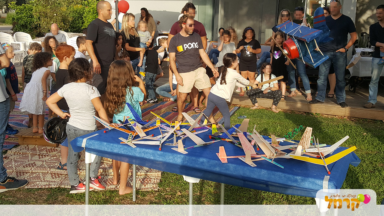 ירון אווירון - הפעלת טיסנים - 073-7581902